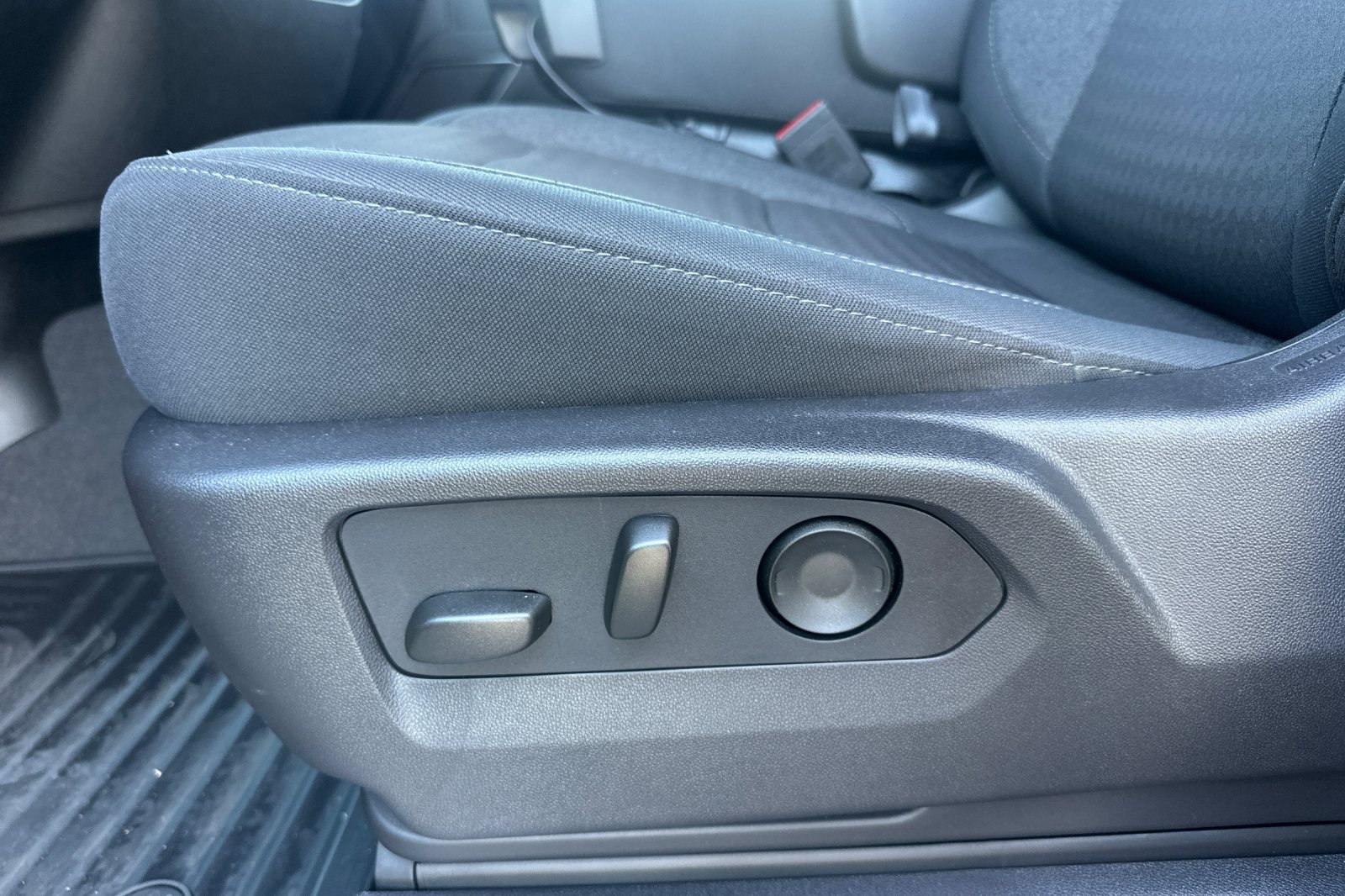 Used 2024 GMC Sierra 1500 SLE AWD/4WD image 13