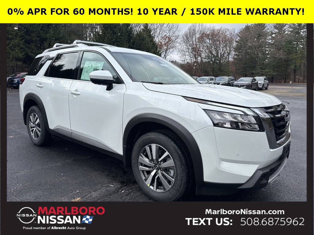 New 2025 Nissan Pathfinder SL image 1