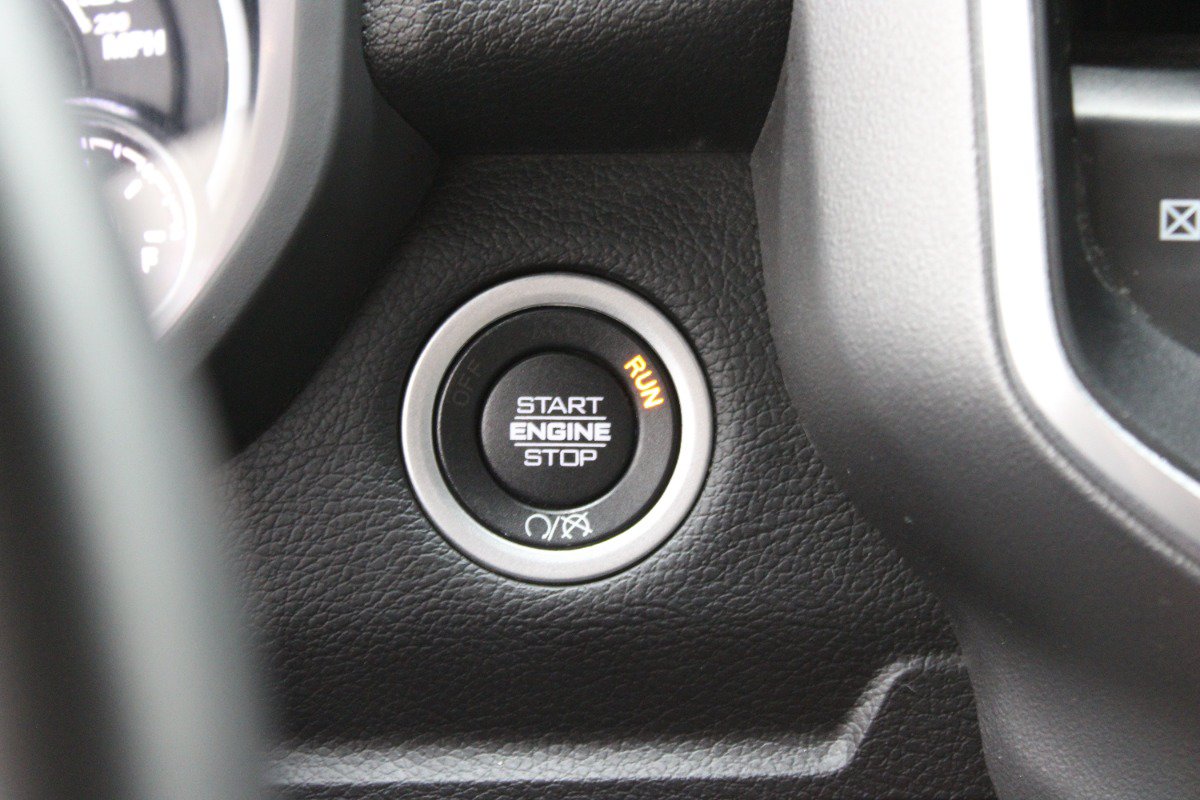 Used 2025 RAM 2500 Big Horn AWD/4WD image 19