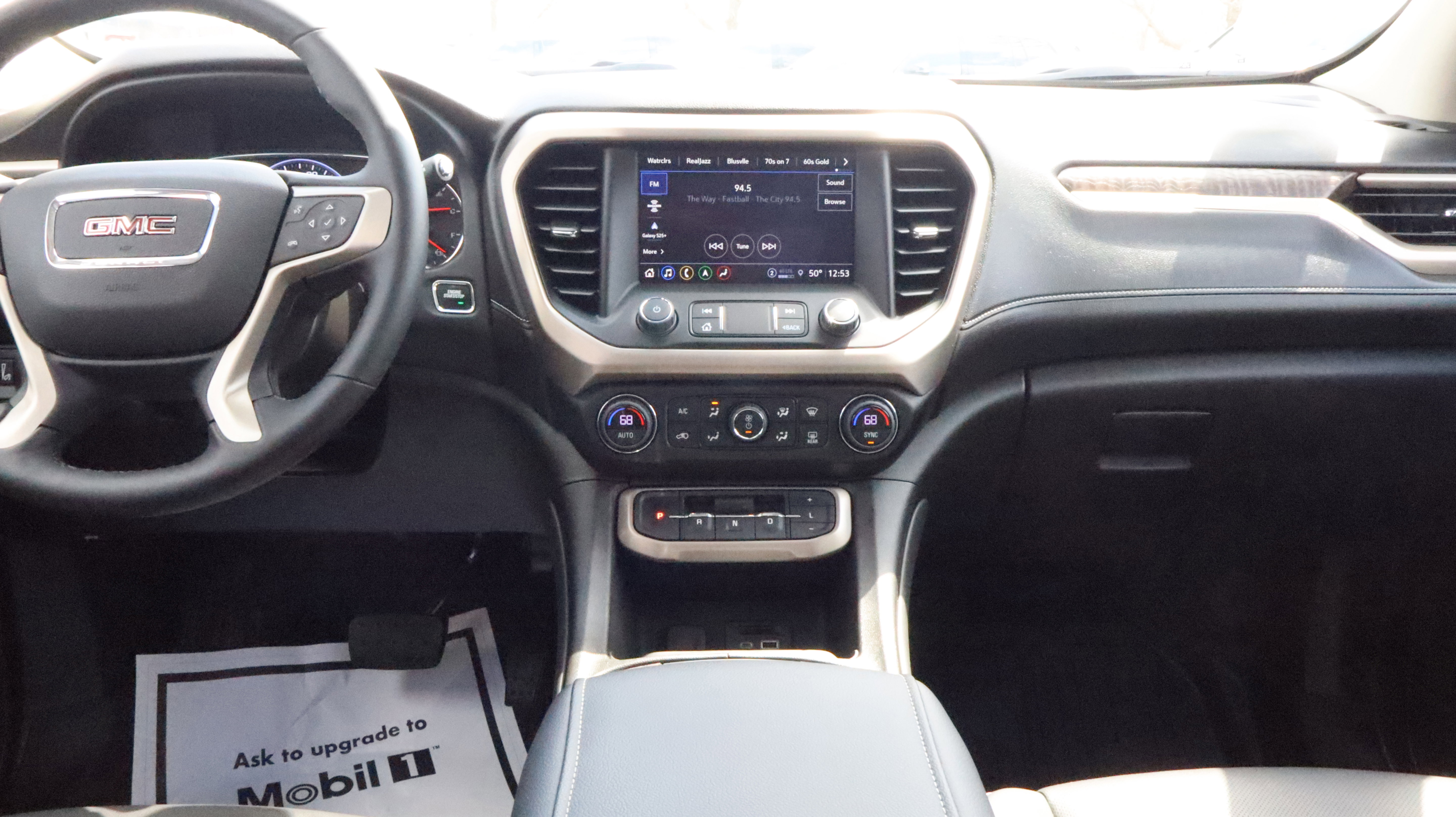 Certified 2023 GMC Acadia Denali w/ Denali Technology Package AWD/4WD image 10