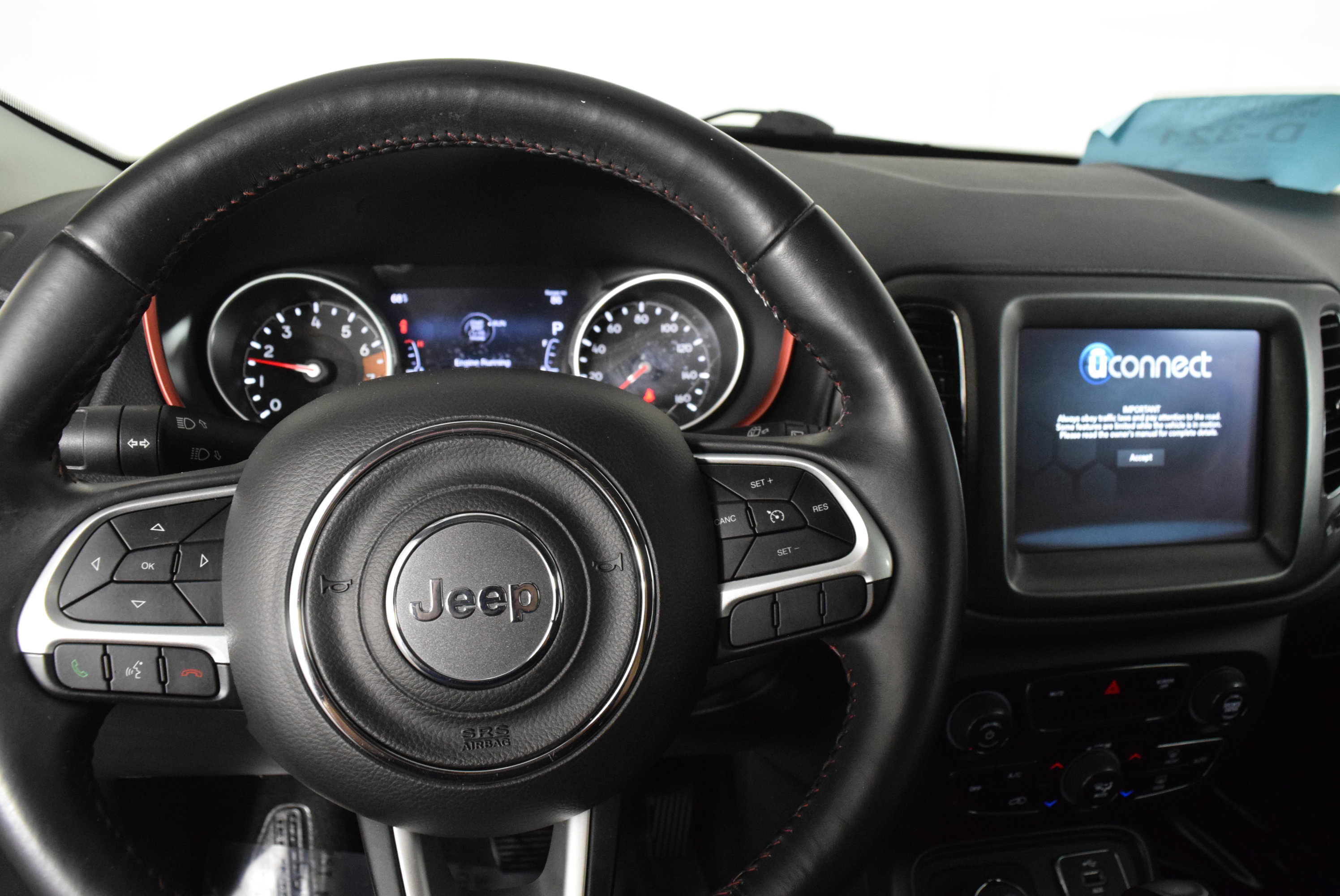 Used 2018 Jeep Compass Trailhawk w/ Navigation Group image 17