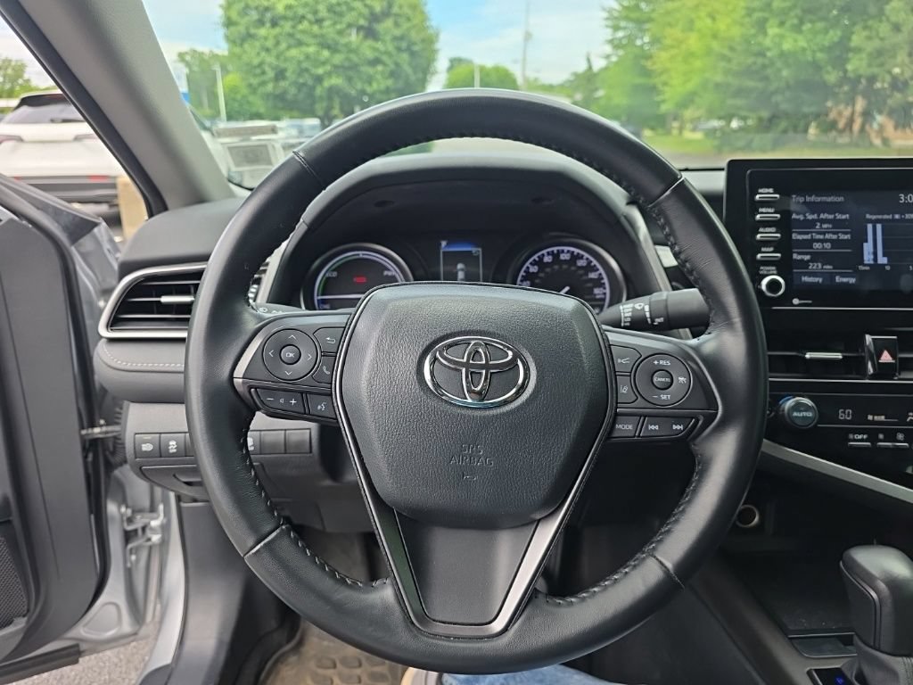 Used 2024 Toyota Camry SE FWD image 14