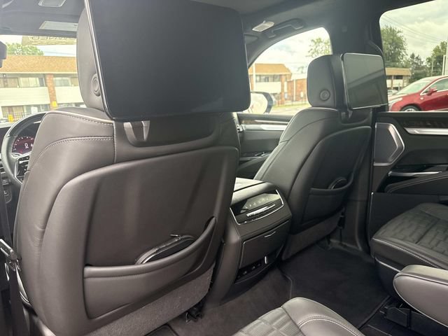 Certified 2026 Cadillac Escalade ESV Platinum Sport AWD/4WD image 30
