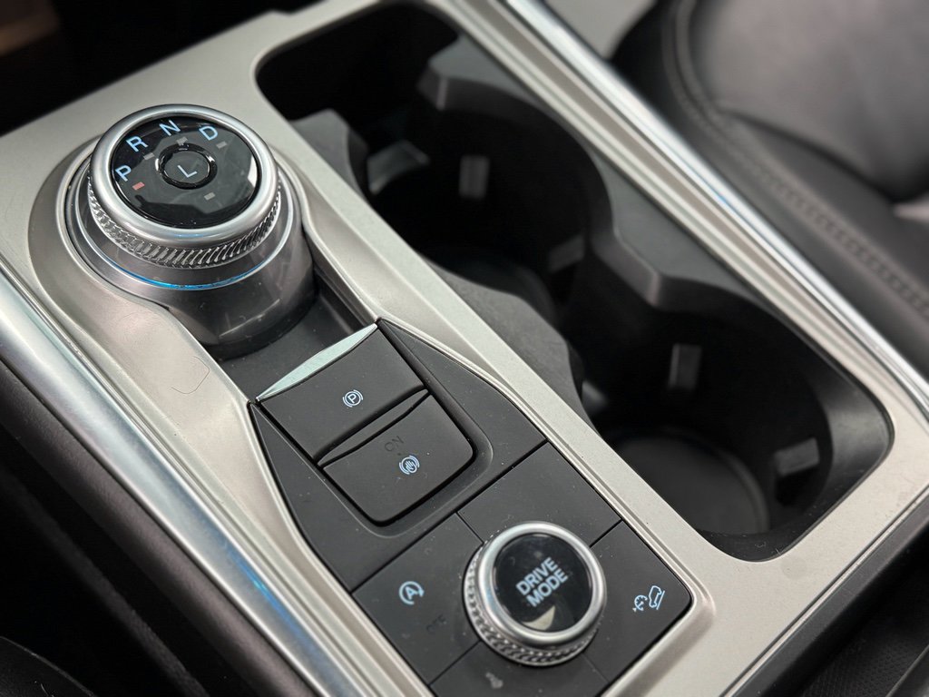 Used 2021 Ford Explorer XLT w/ Equipment Group 202A image 28