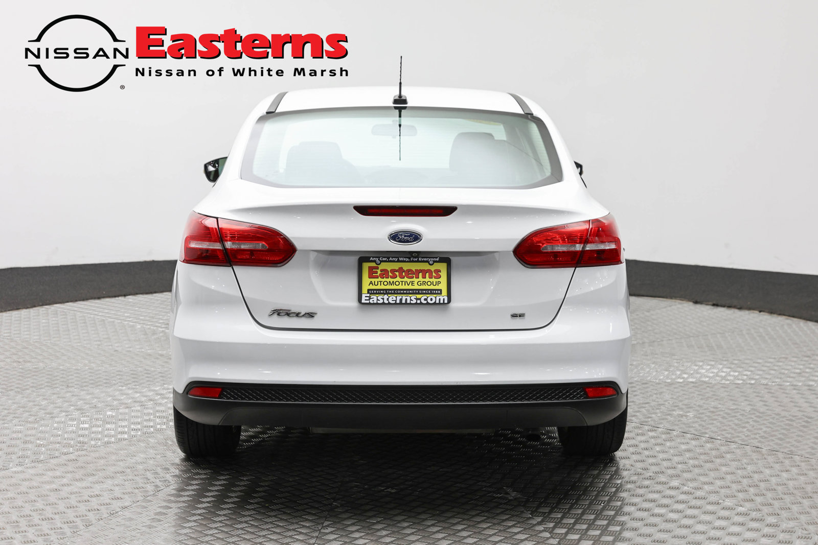 Used 2018 Ford Focus SE w/ Cold Weather Package FWD image 6