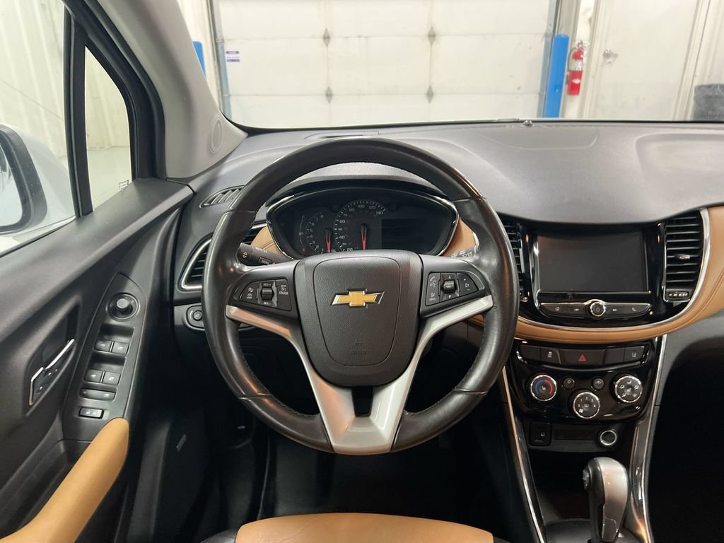 Used 2017 Chevrolet Trax Premier w/ Driver Confidence II Package FWD image 11