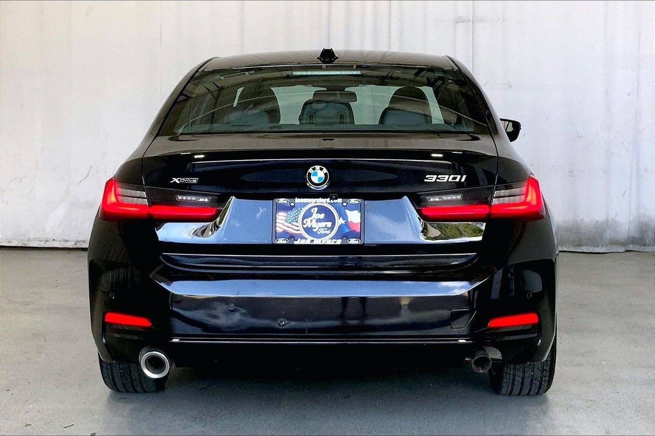 Used 2025 BMW 330i xDrive Sedan AWD/4WD image 3