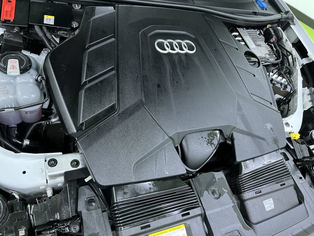 Used 2022 Audi Q7 3.0T Premium Plus w/ Premium Plus Package AWD/4WD image 32
