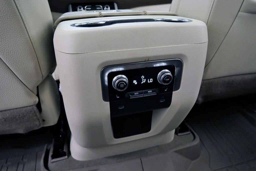 Used 2023 GMC Yukon XL Denali AWD/4WD image 20