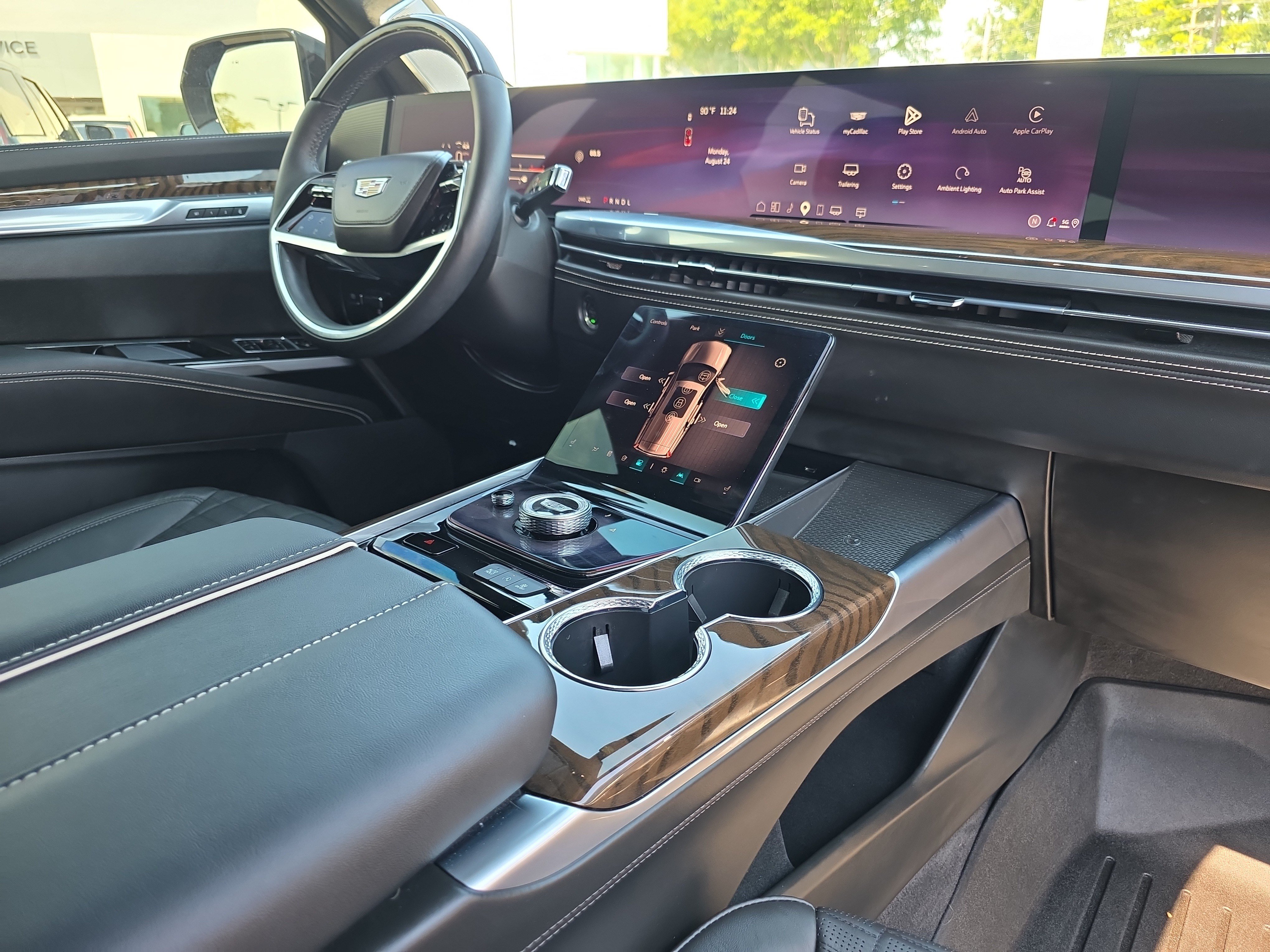 Used 2026 Cadillac Escalade Platinum Sport AWD/4WD image 19