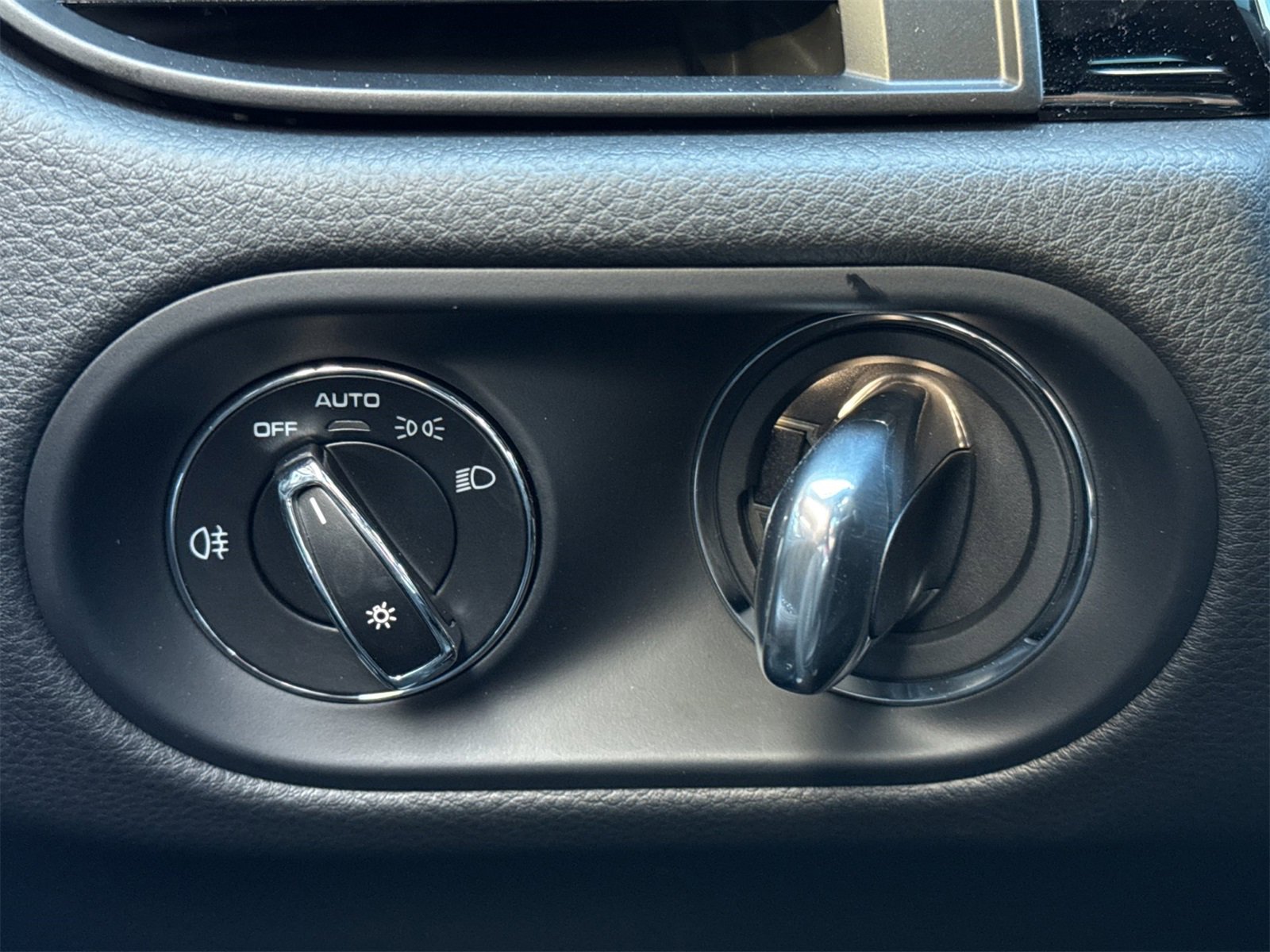 New 2026 Porsche Macan image 29