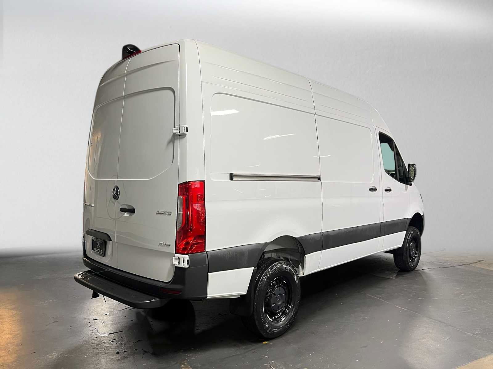 New 2025 Mercedes-Benz Sprinter 2500 image 3