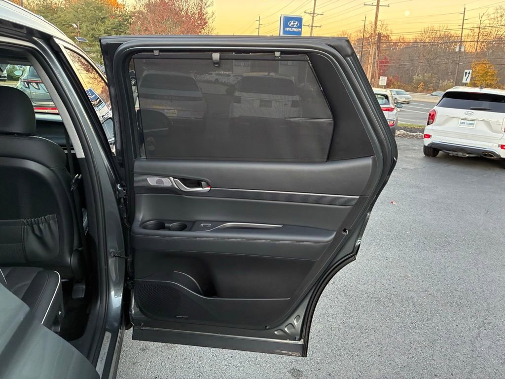 Used 2023 Hyundai Palisade Limited w/ Cargo Package image 50