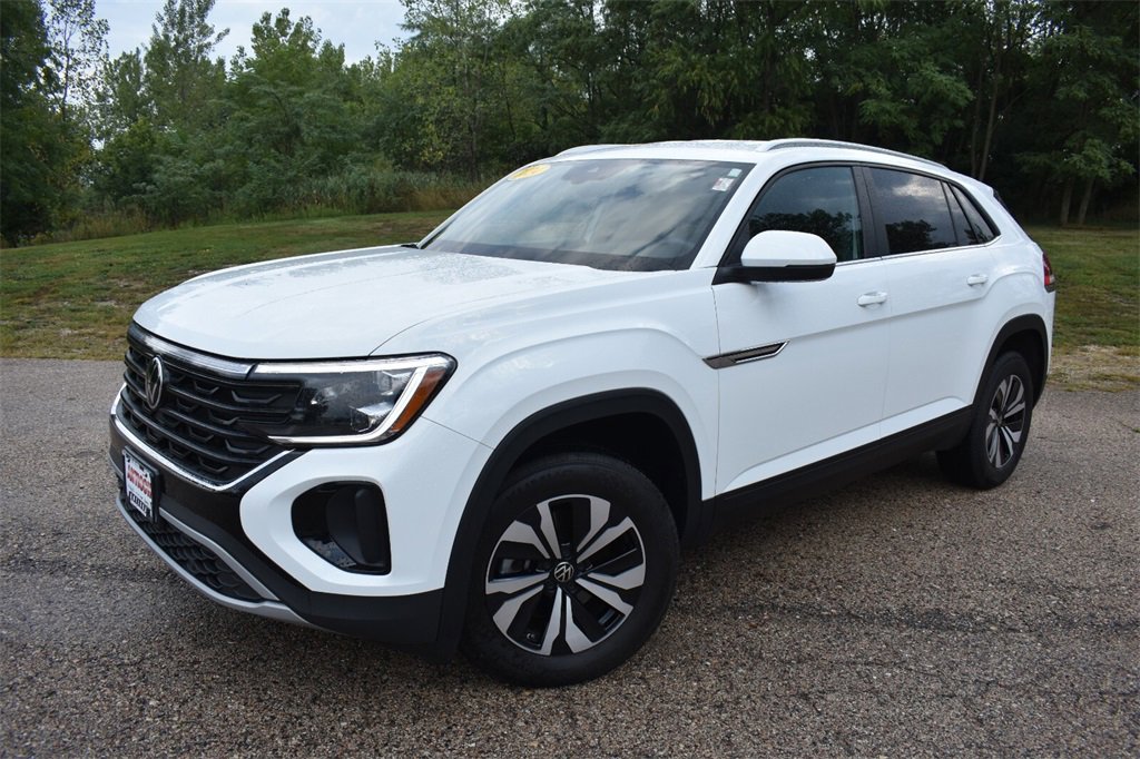 Used 2024 Volkswagen Atlas Cross Sport SE image 13