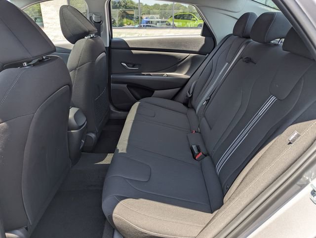 Used 2024 Hyundai Elantra SEL w/ Convenience Package FWD image 21
