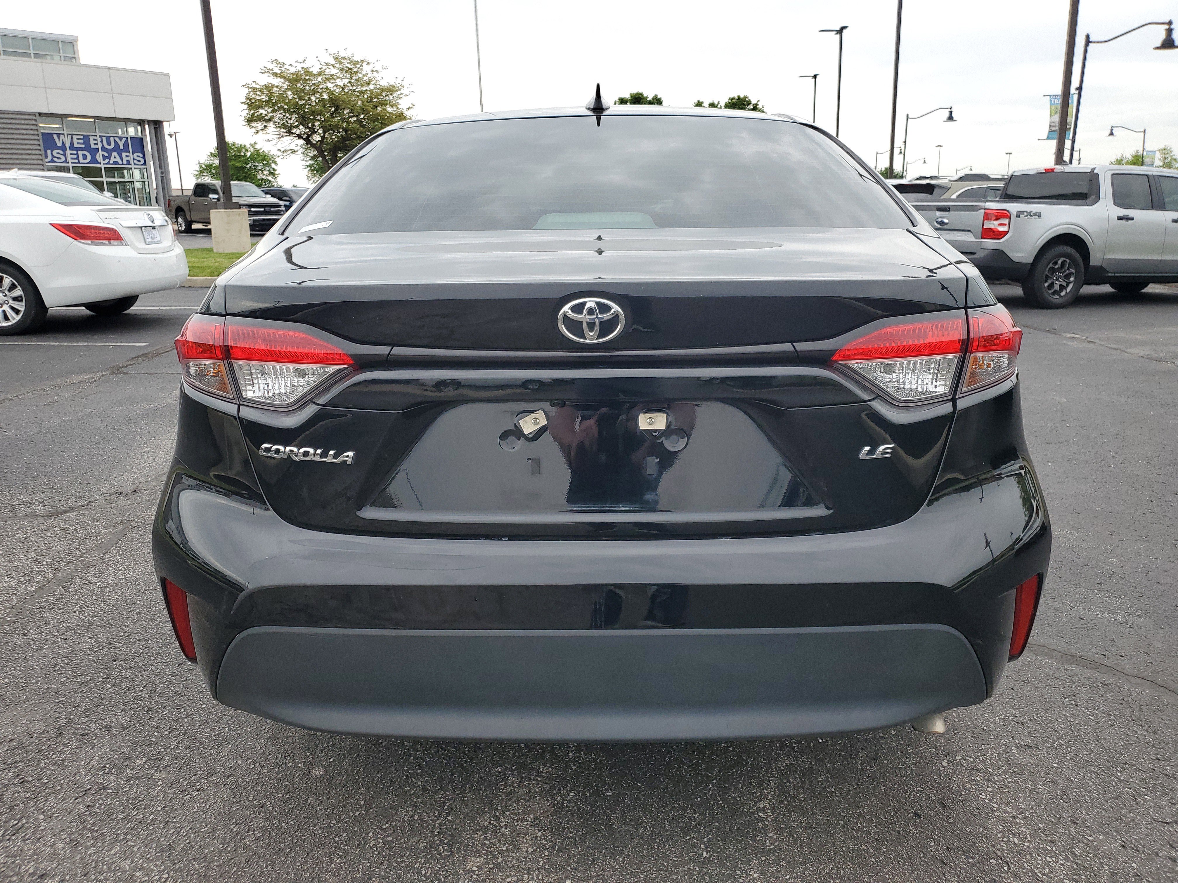 Used 2024 Toyota Corolla LE FWD image 3