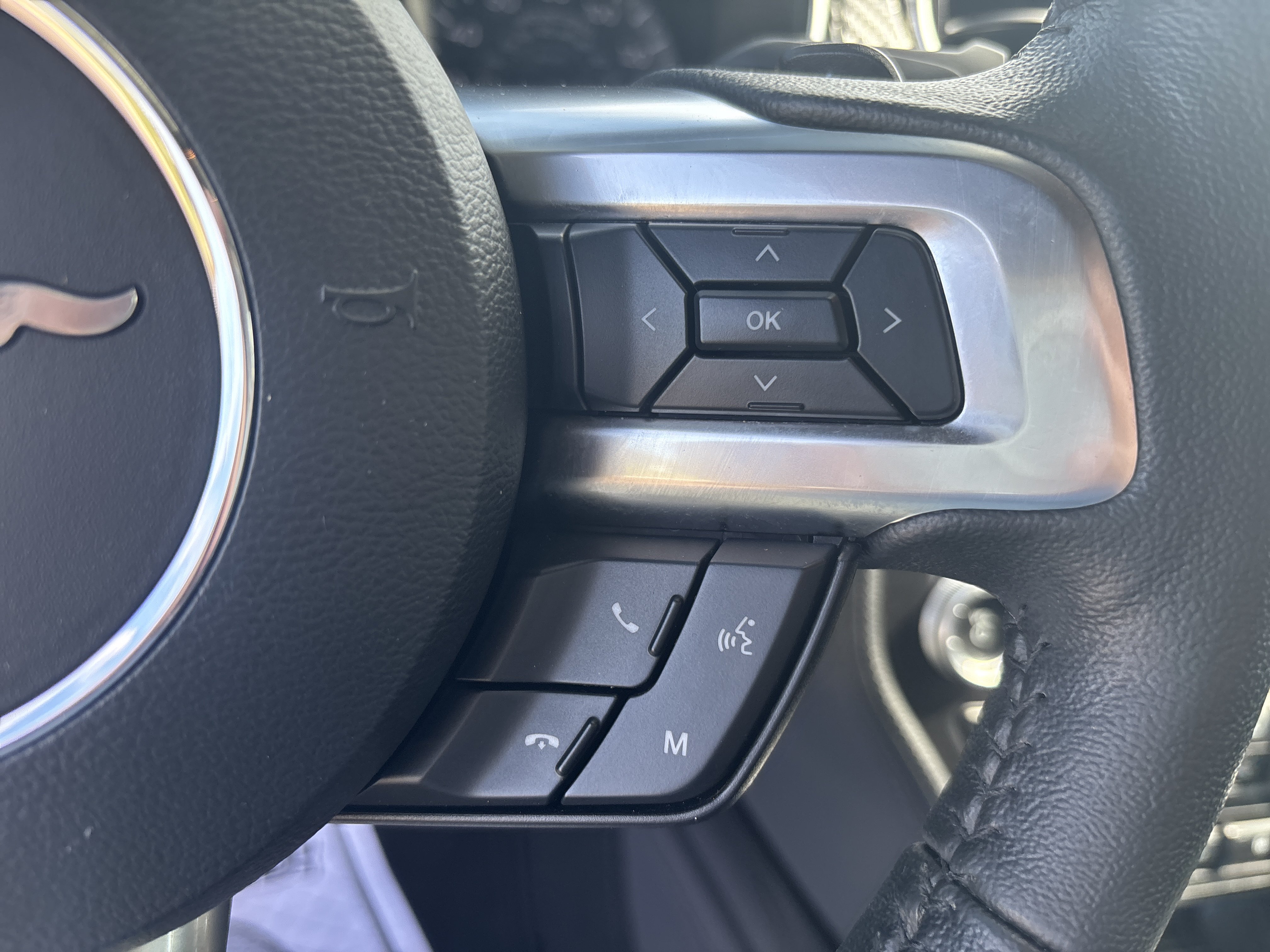 Used 2019 Ford Mustang Coupe RWD image 18