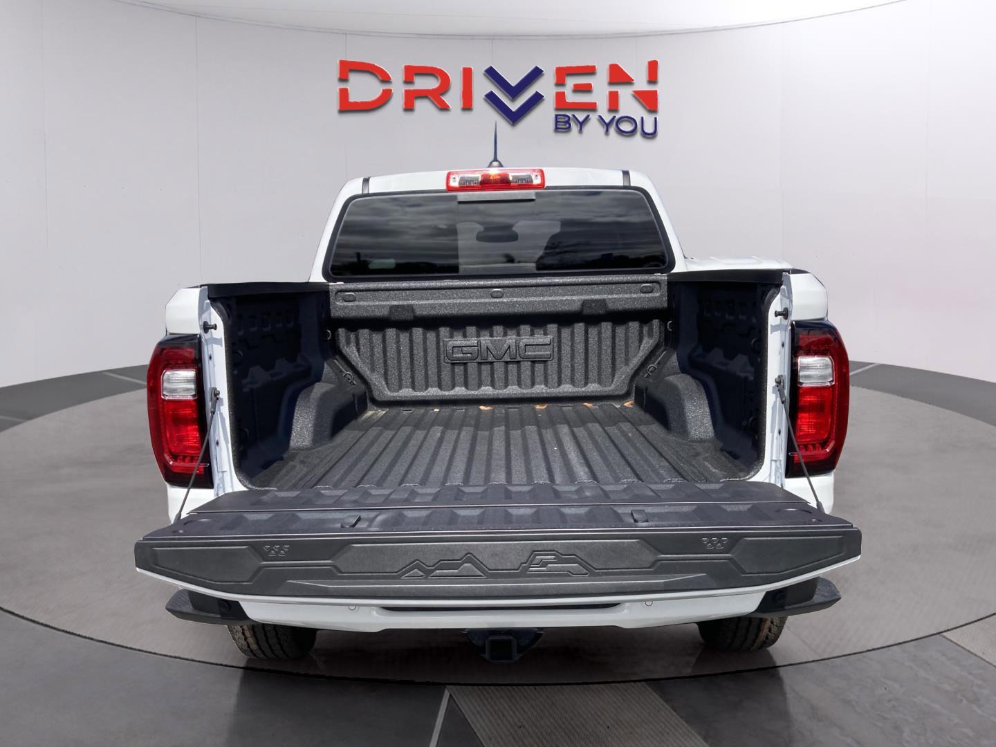 New 2026 GMC Canyon Elevation w/ Convenience Package image 5