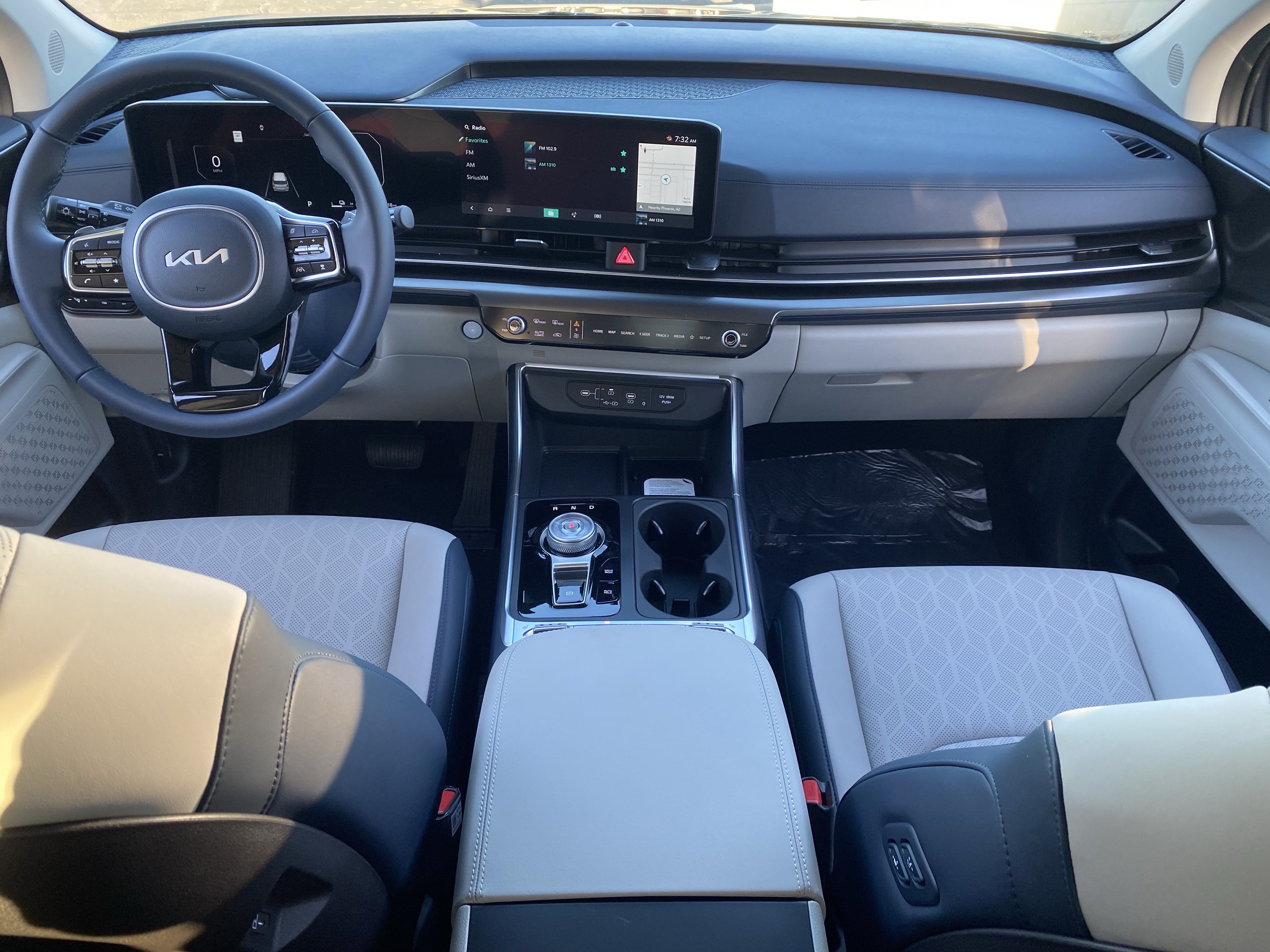 New 2026 Kia Carnival SX w/ SX Dark Edition Package FWD image 13