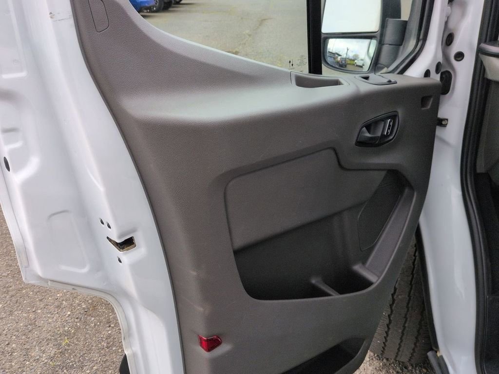 Used 2024 Ford Transit 350 XLT image 9