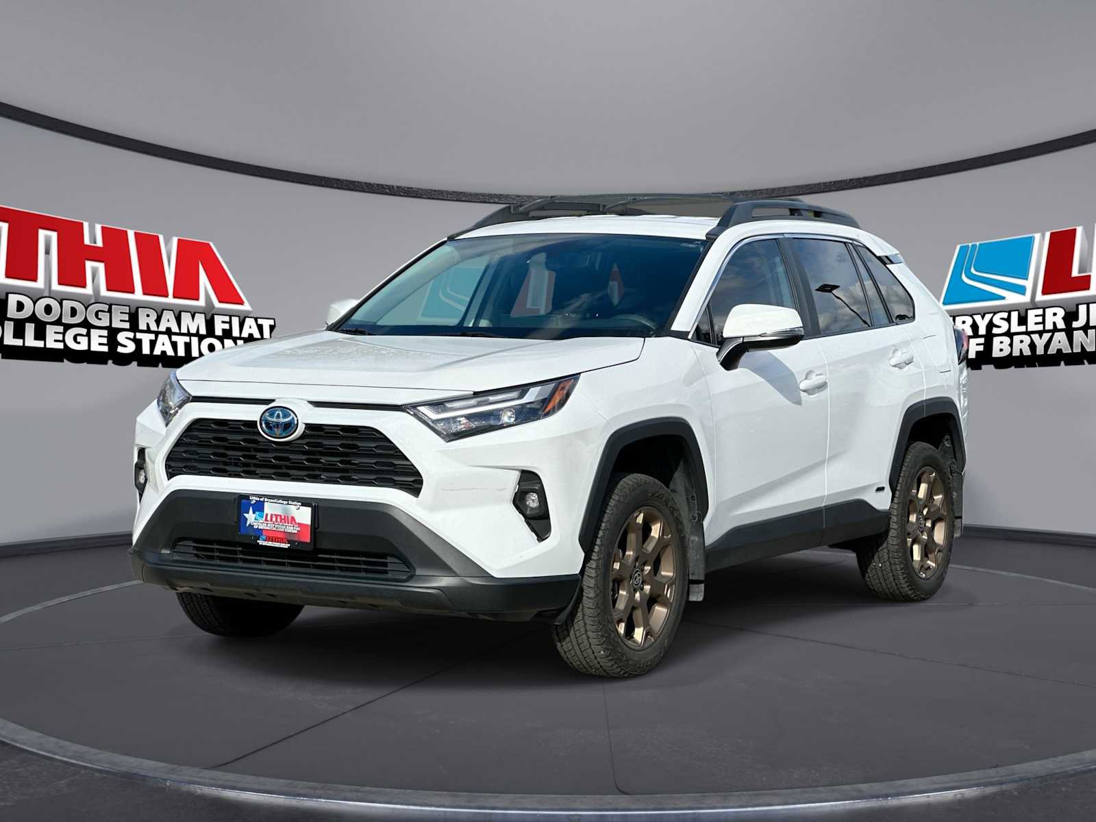 Used 2023 Toyota RAV4 AWD Hybrid image 1