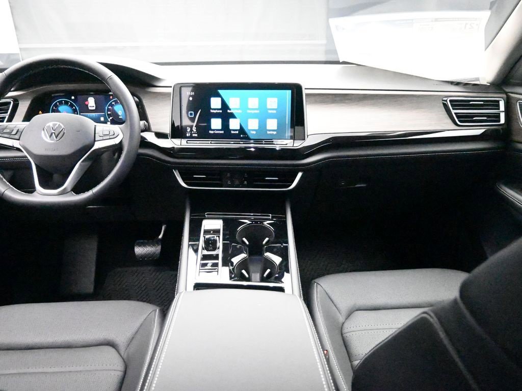 New 2026 Volkswagen Atlas SEL image 9
