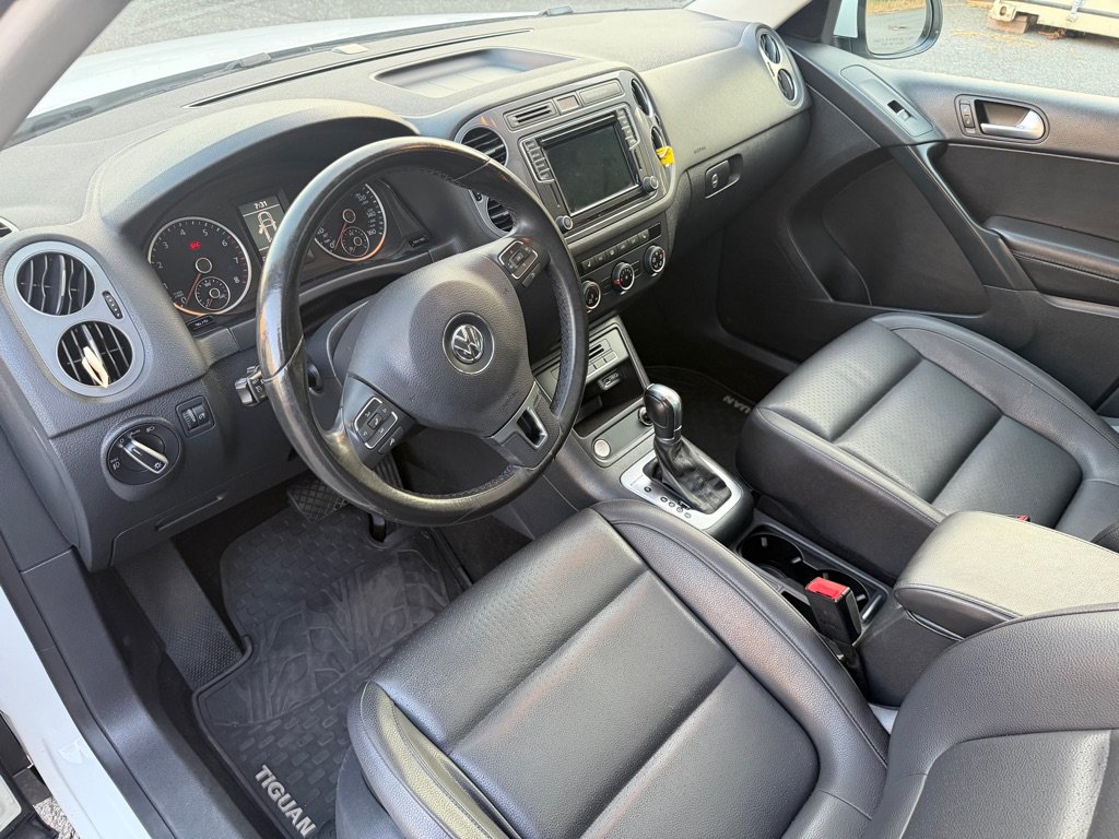 Used 2016 Volkswagen Tiguan SE AWD/4WD image 10
