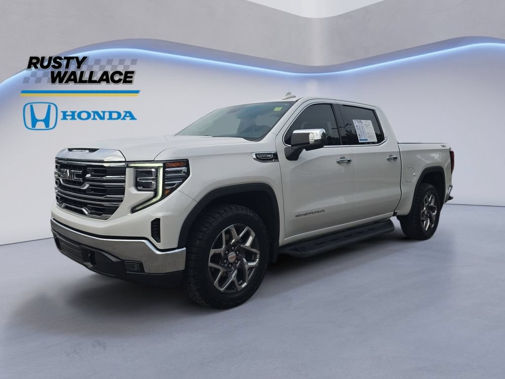 Used 2022 GMC Sierra 1500 SLT w/ SLT Convenience Package AWD/4WD image 1