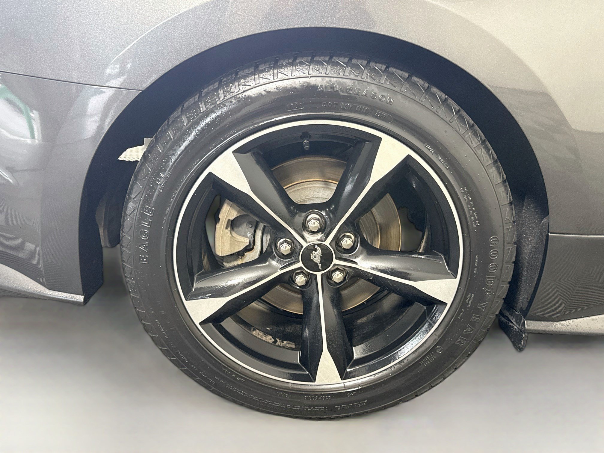 Used 2020 Ford Mustang Coupe RWD image 31