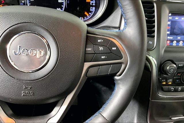 Used 2019 Jeep Grand Cherokee Laredo image 11