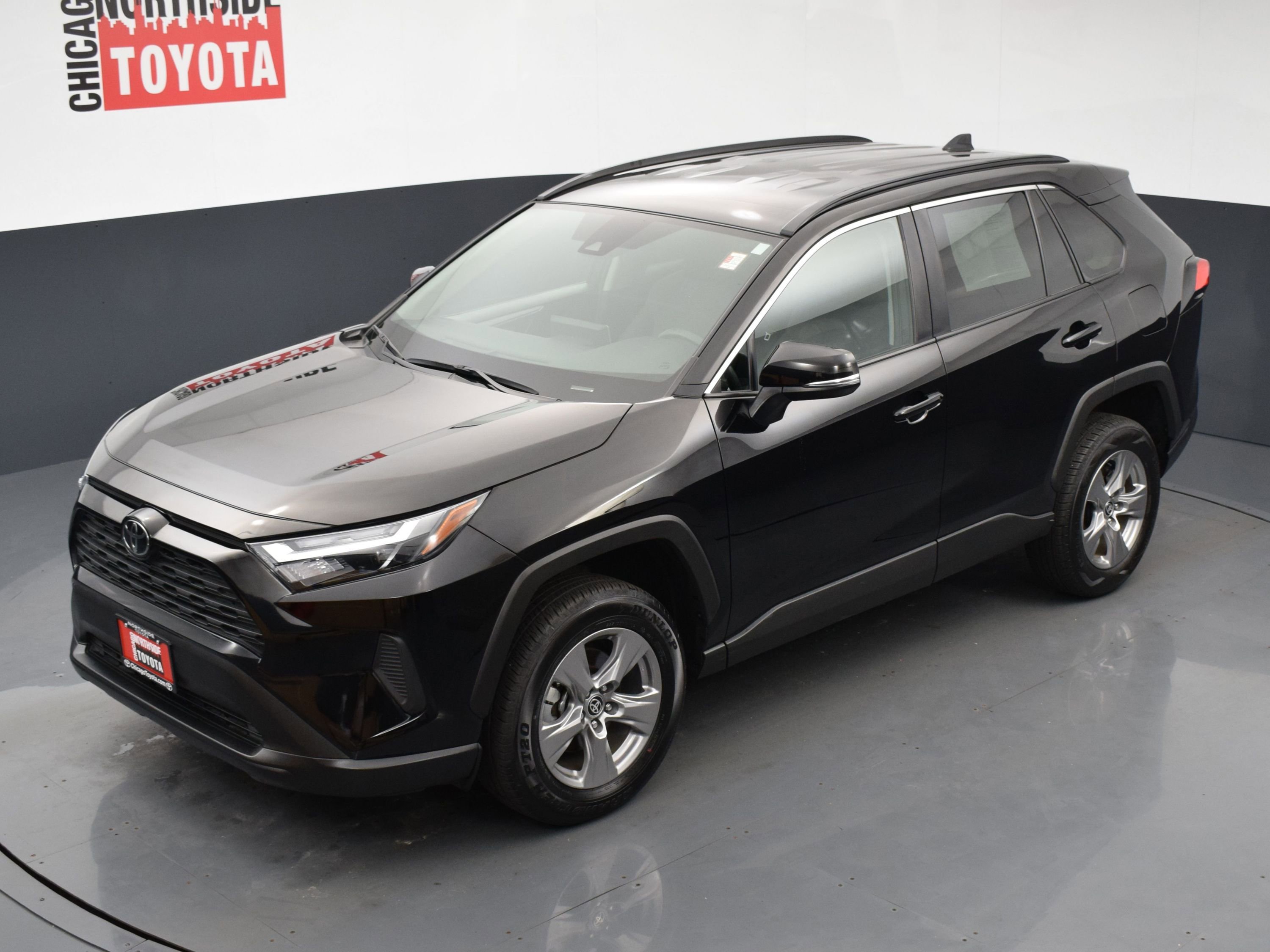 Used 2025 Toyota RAV4 XLE FWD image 23