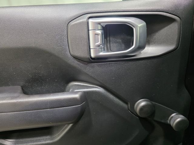 Used 2018 Jeep Wrangler Unlimited Sport image 12