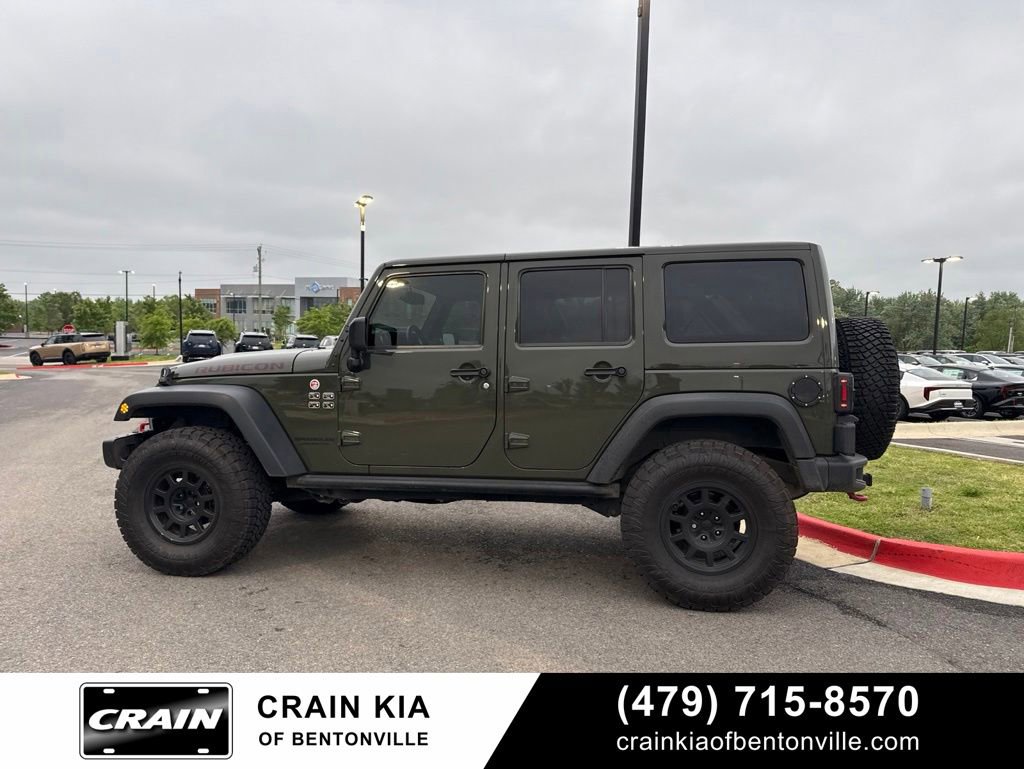 Used 2015 Jeep Wrangler Unlimited Rubicon AWD/4WD image 4