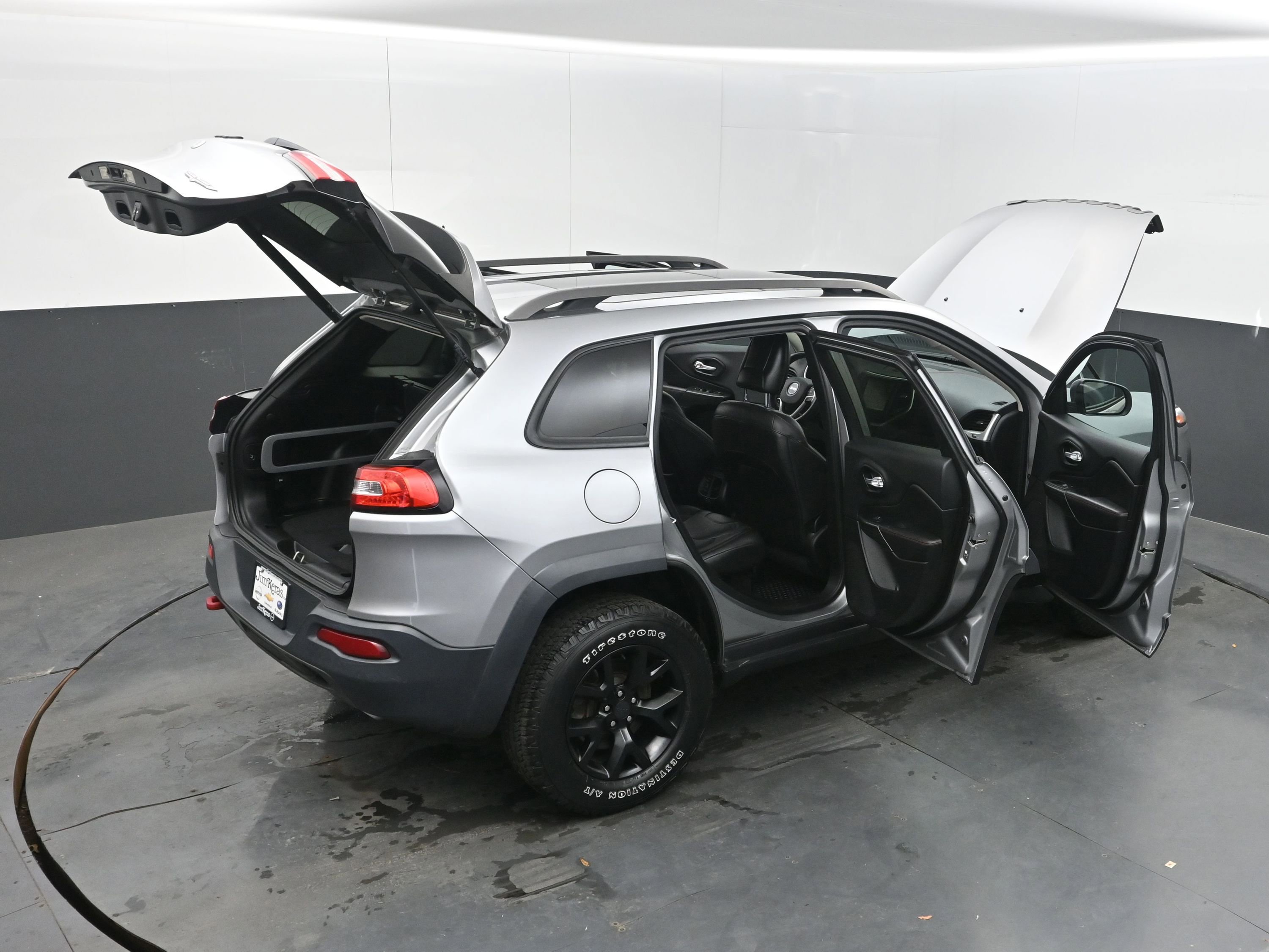 Used 2016 Jeep Cherokee Trailhawk w/ Comfort/Convenience Group AWD/4WD image 44