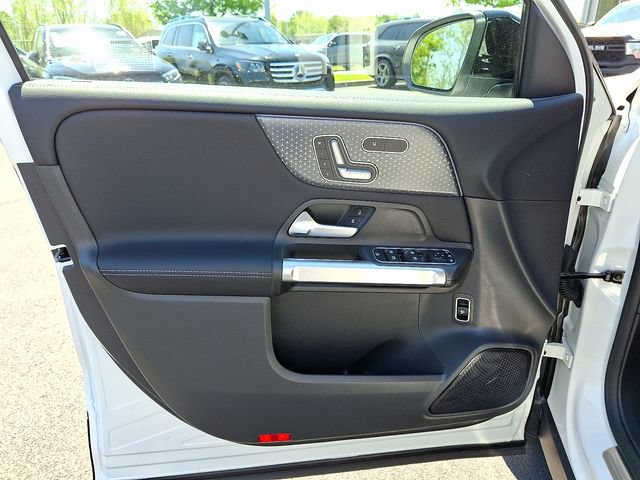 Used 2026 Mercedes-Benz GLB 250 4MATIC image 16