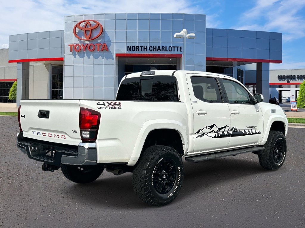 Used 2021 Toyota Tacoma SR5 RWD image 8
