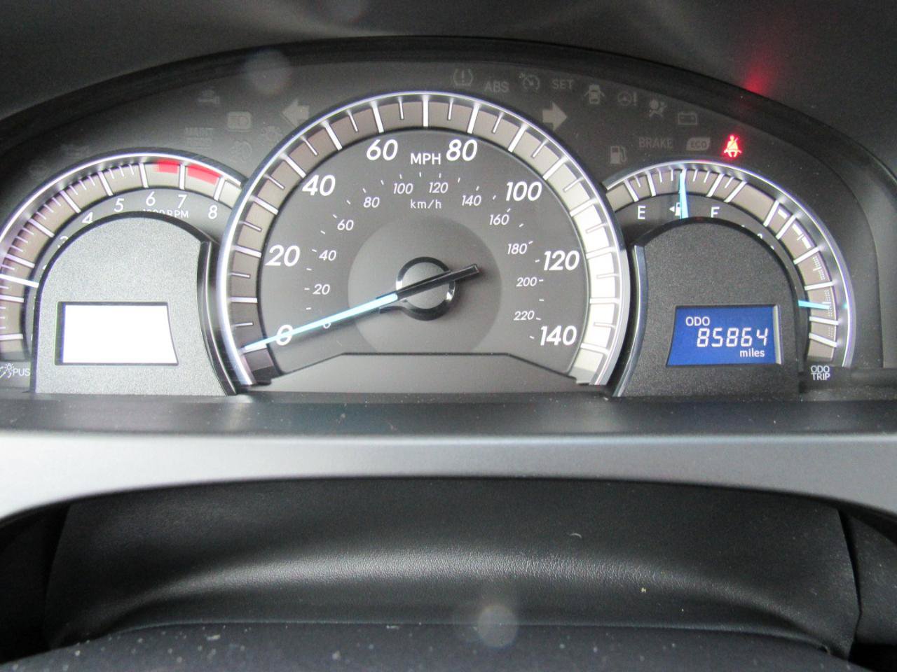 Used 2012 Toyota Camry SE FWD image 18
