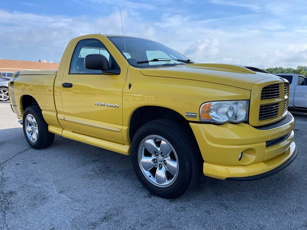Used 2005 Dodge Ram 1500 Truck SLT w/ Rumblebee Group AWD/4WD image 2