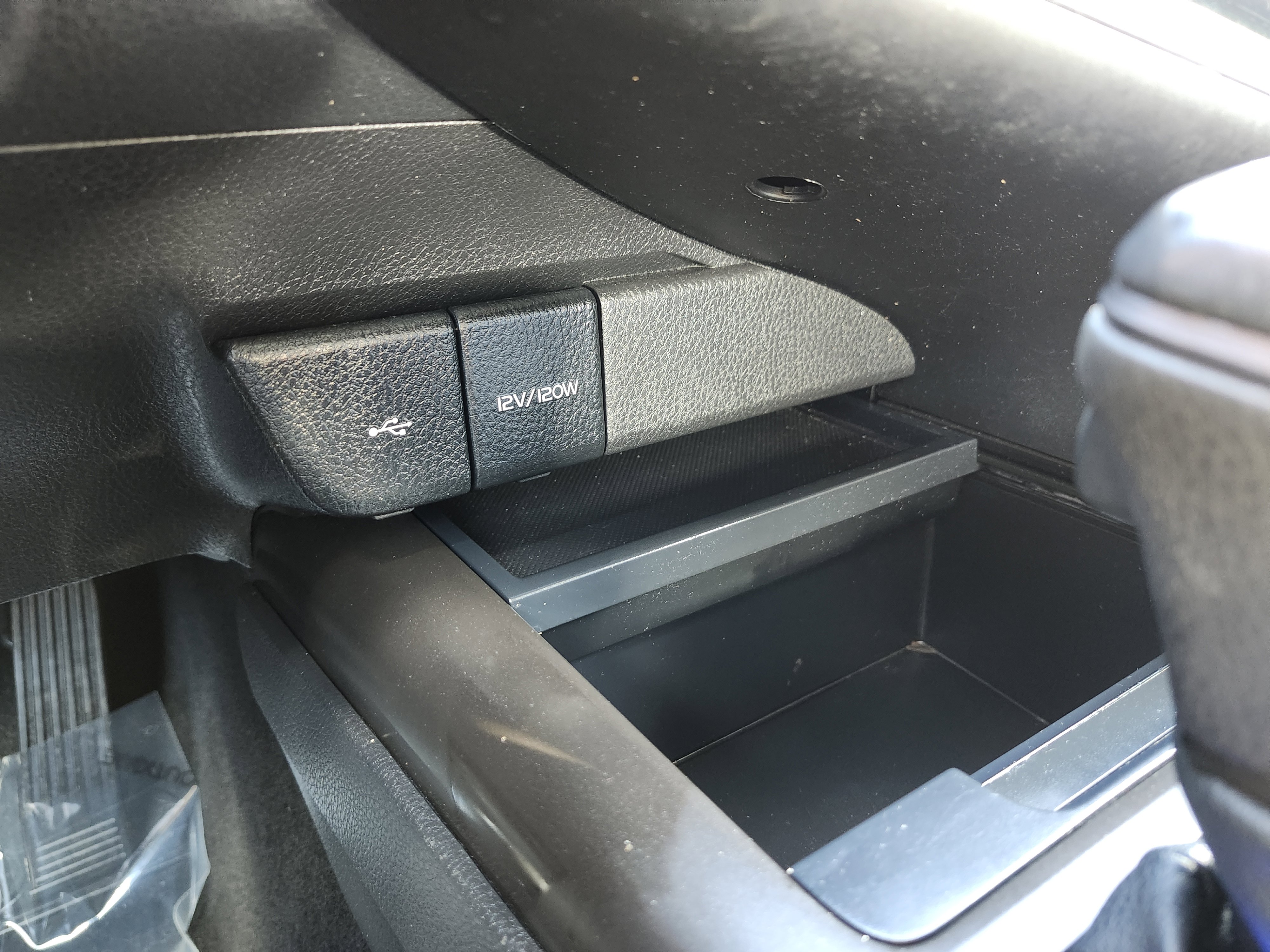 Used 2022 Toyota Camry SE FWD image 6