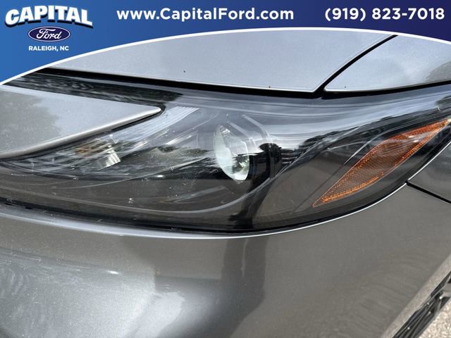 Used 2025 Toyota Camry SE FWD image 11