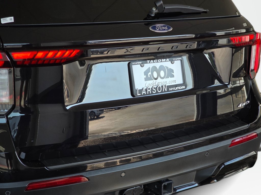 Used 2025 Ford Explorer ST-Line AWD/4WD image 13