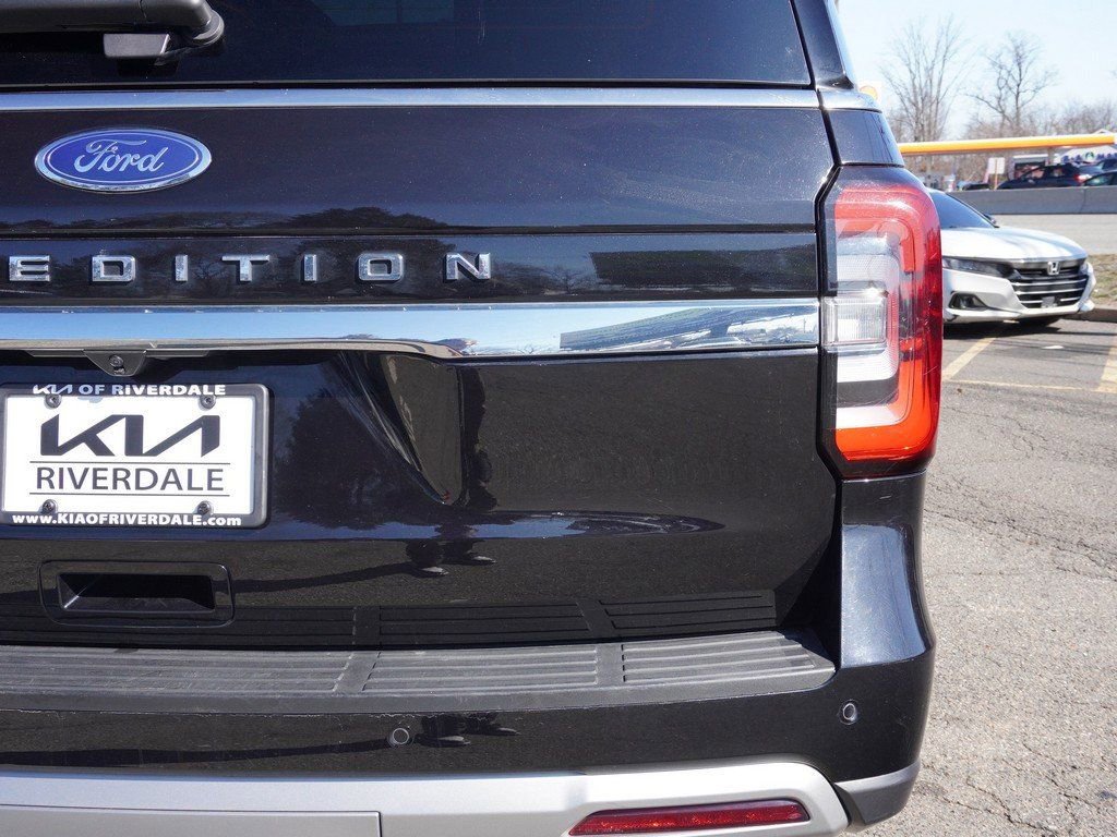 Used 2024 Ford Expedition Limited image 19