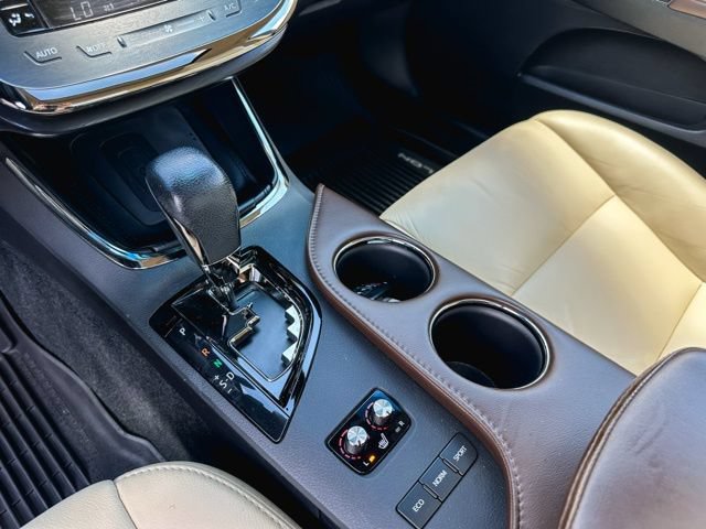 Used 2017 Toyota Avalon XLE Premium w/ All Weather Liner Package FWD image 19