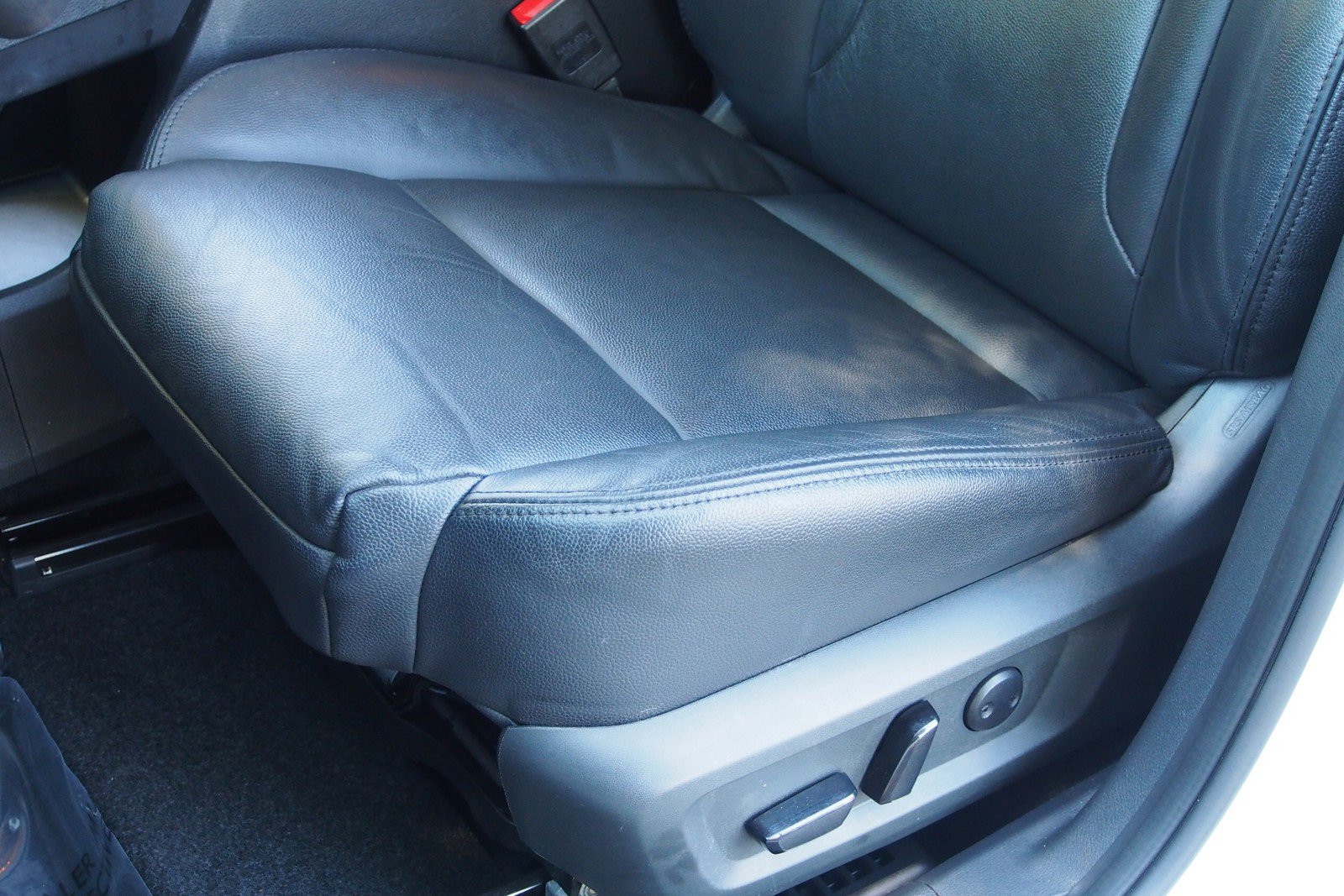 Used 2023 Nissan Rogue SV FWD image 17