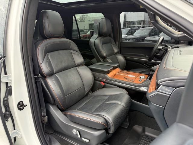 Used 2025 Lincoln Navigator L Black Label image 19
