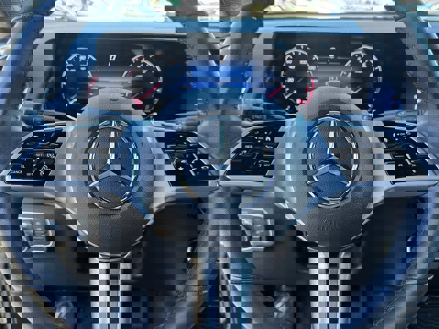 Used 2024 Mercedes-Benz GLB 250 4MATIC image 24