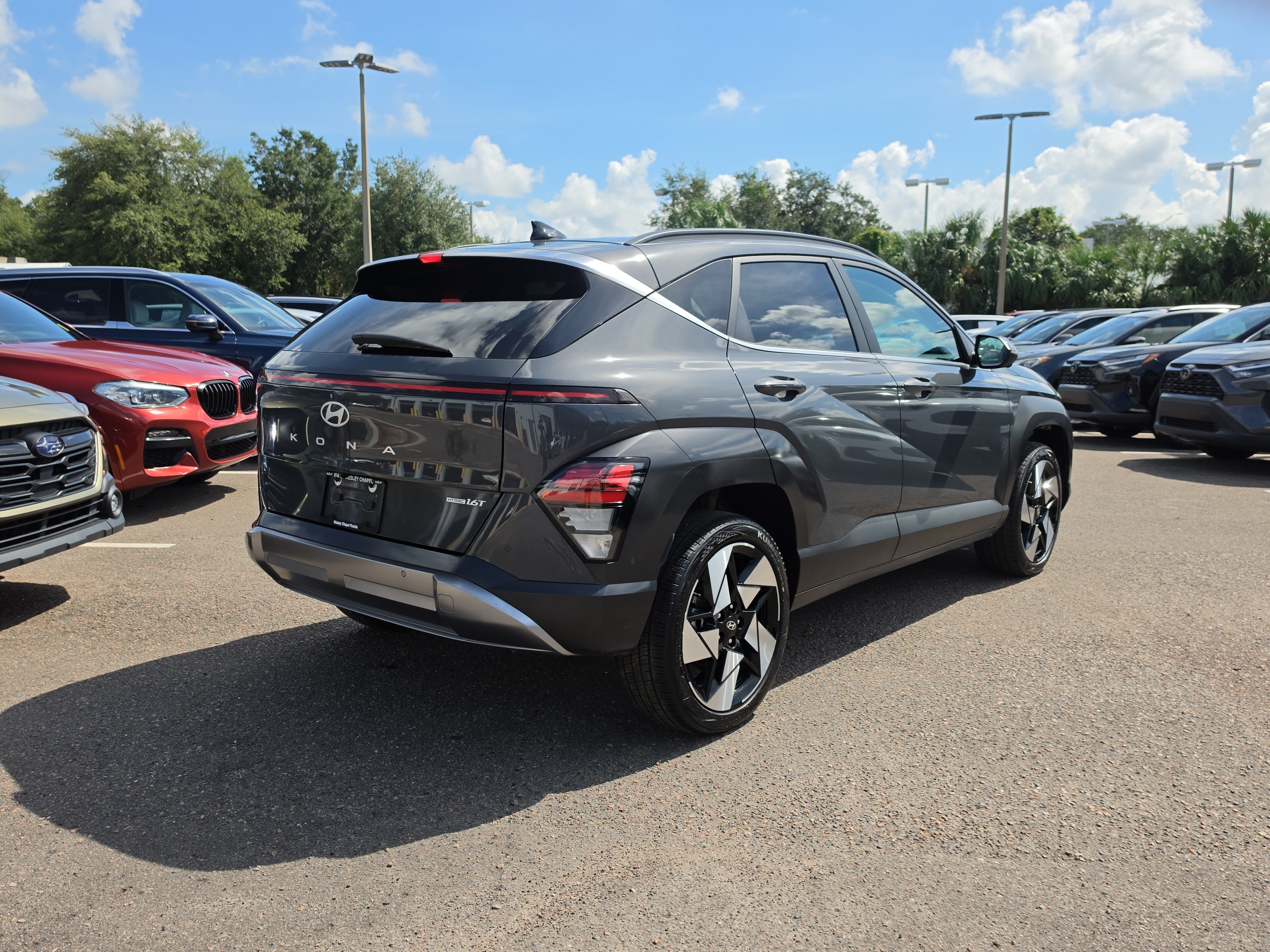 Used 2024 Hyundai Kona Limited AWD/4WD image 8