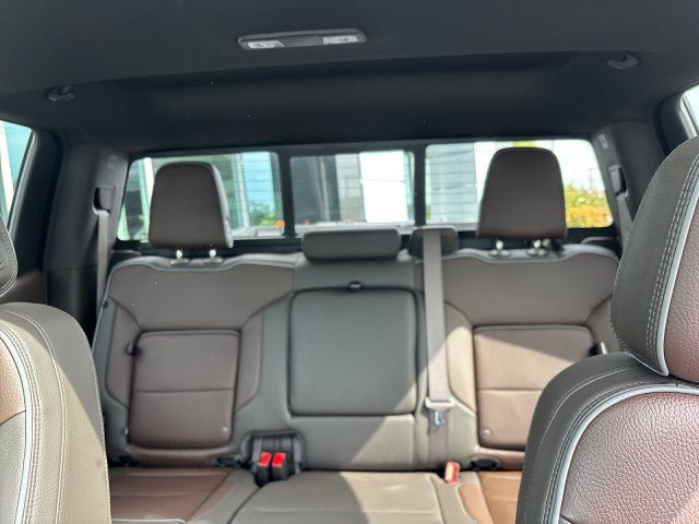 Used 2025 GMC Sierra 1500 Denali w/ Denali Reserve Package AWD/4WD image 30