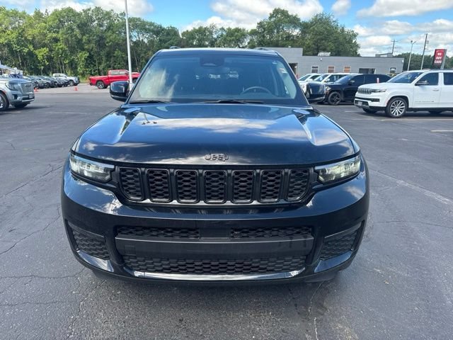 Used 2023 Jeep Grand Cherokee L Limited w/ Black Appearance Package AWD/4WD image 3