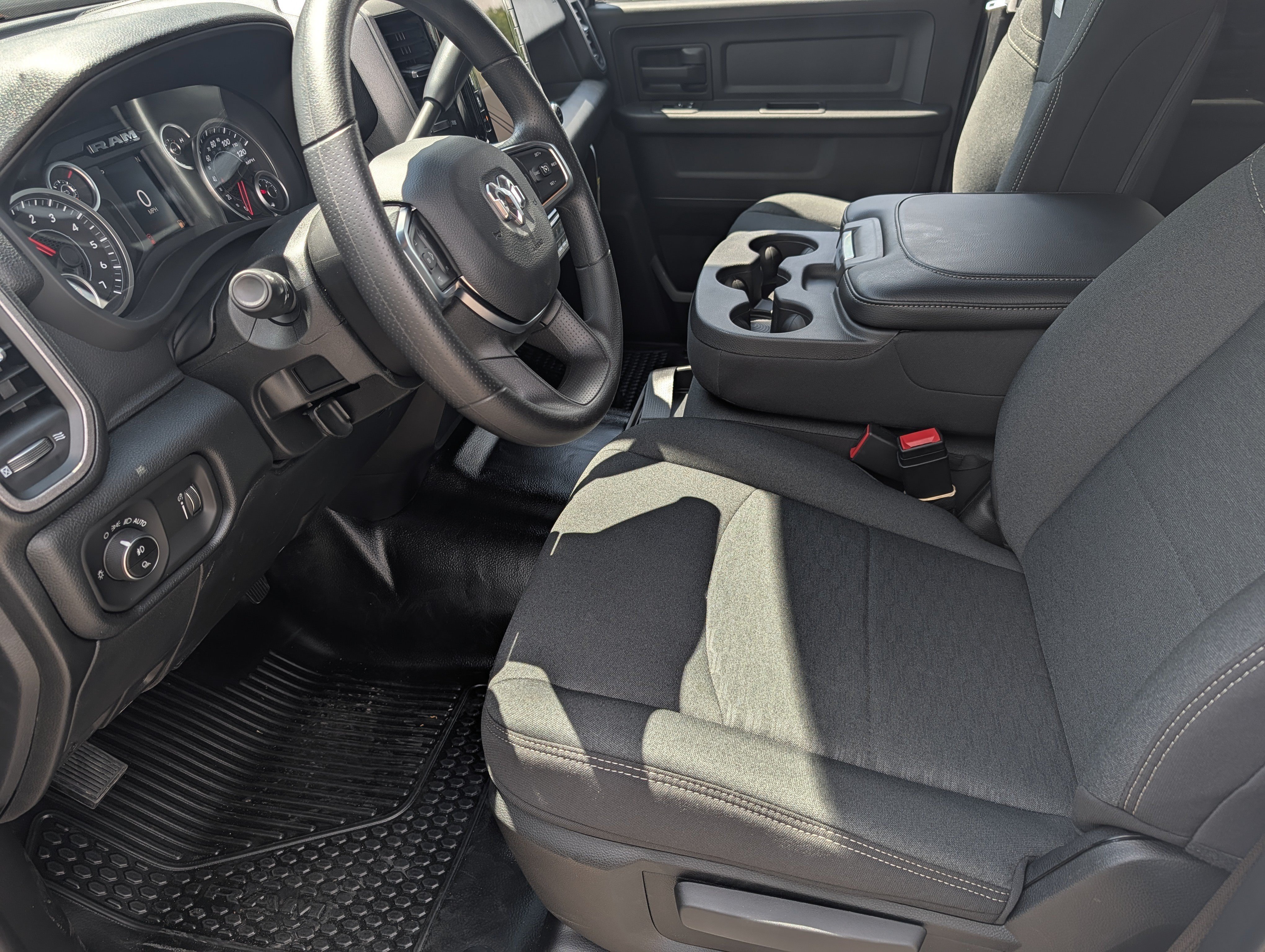 New 2026 RAM 3500 Tradesman AWD/4WD image 9